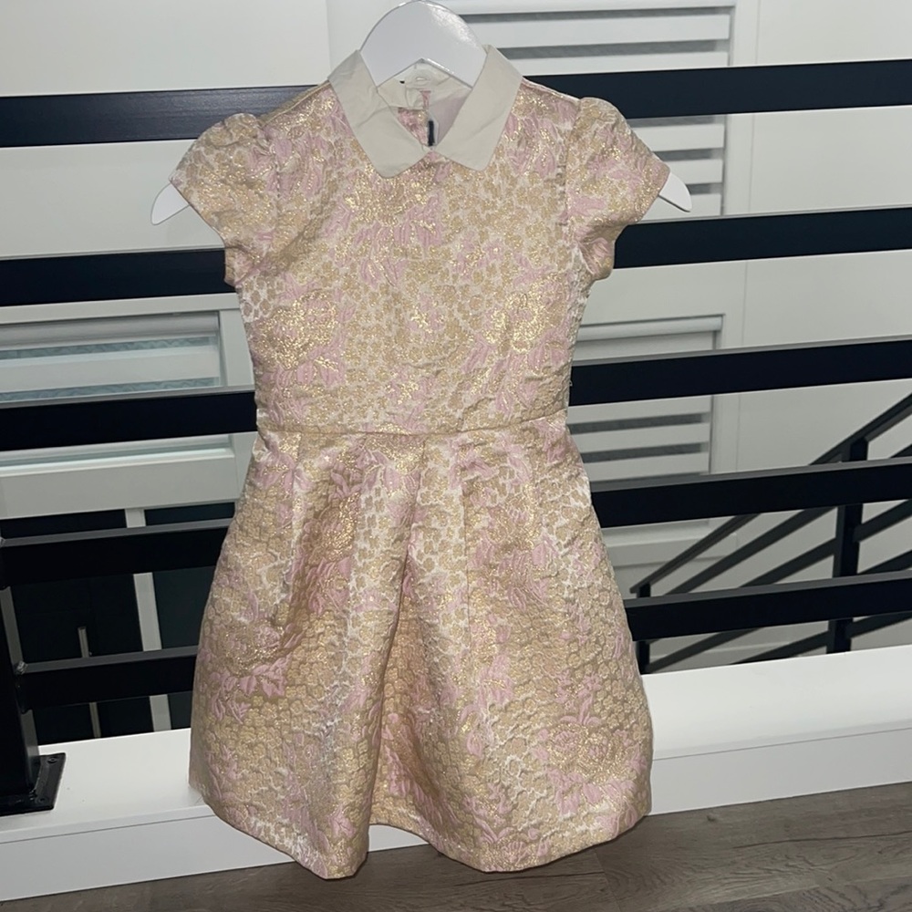 Beautiful dress!